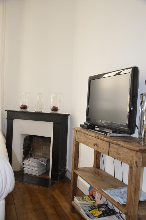 La Cour Du 5Eme - Chambre D'Hotes Parijs Kamer foto